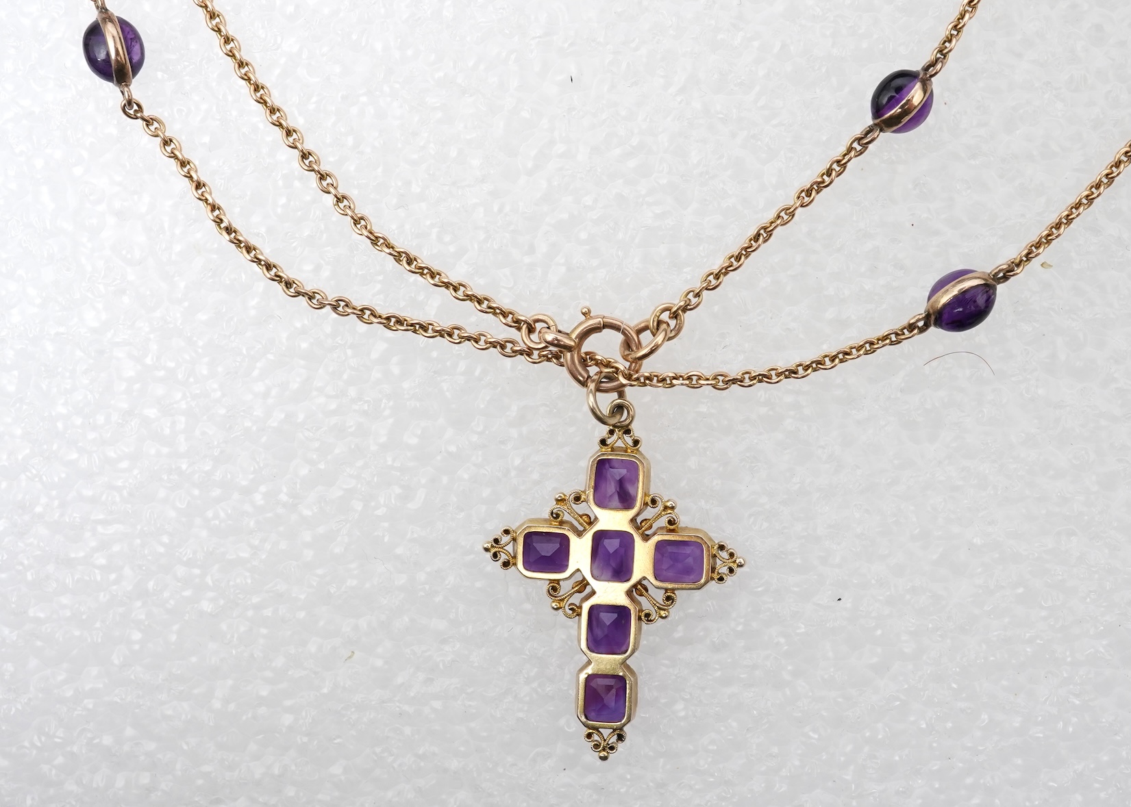 A gold and amethyst pendant, 19th century/early 20th century